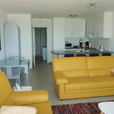 Montebello Apartment *